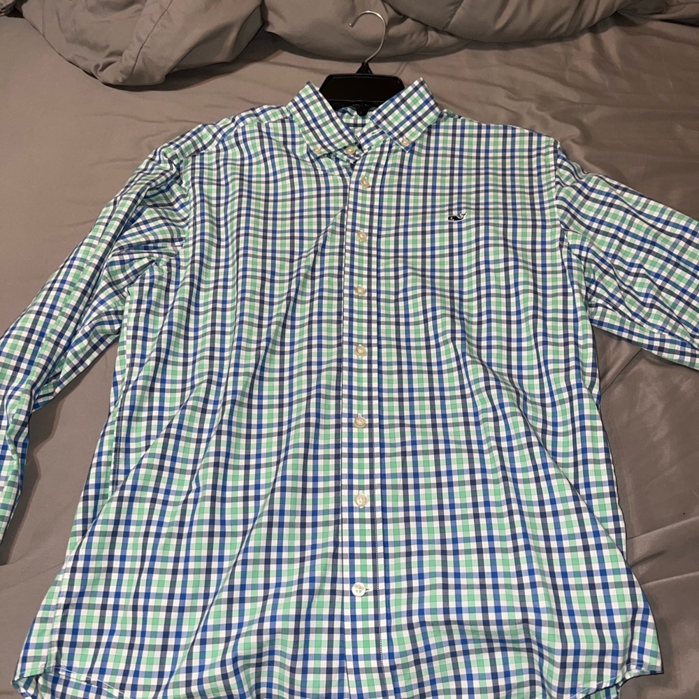 Vineyard vines shirt